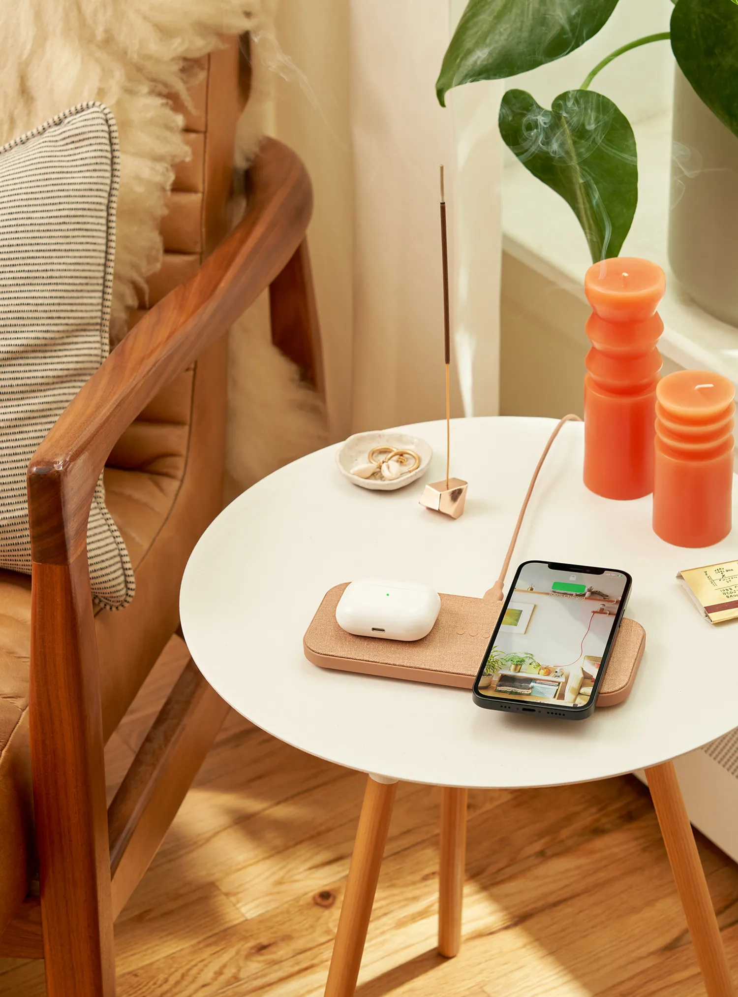 Courant CATCH:2 Wireless Charger (Camel)